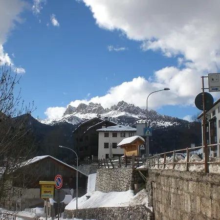 Ξενοδοχείο Ines Borca di Cadore